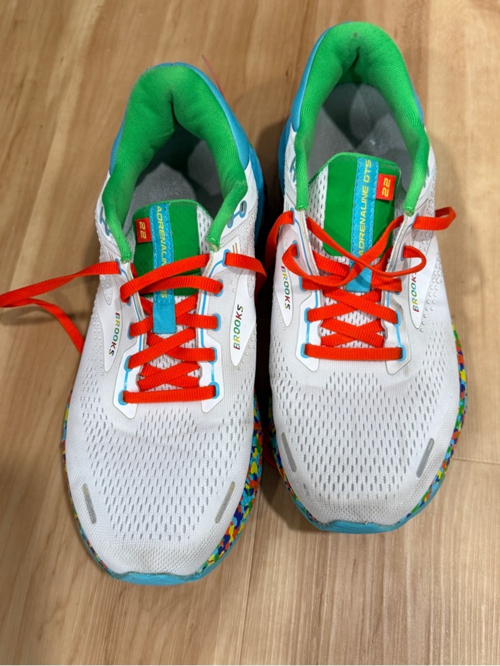 Brooks Adrenaline White Running Shoes with Bright Orange Laces
